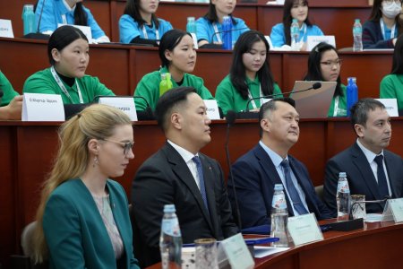 HҮБ-ын Хөгжлийн Хөтөлбөрийн “Уур амьсгалын амлалт-2” төслийн дэмжлэгтэйгээр МУИС “COP17-Залуучуудын загвар хуралдаан”-ыг зохион байгуулж байна