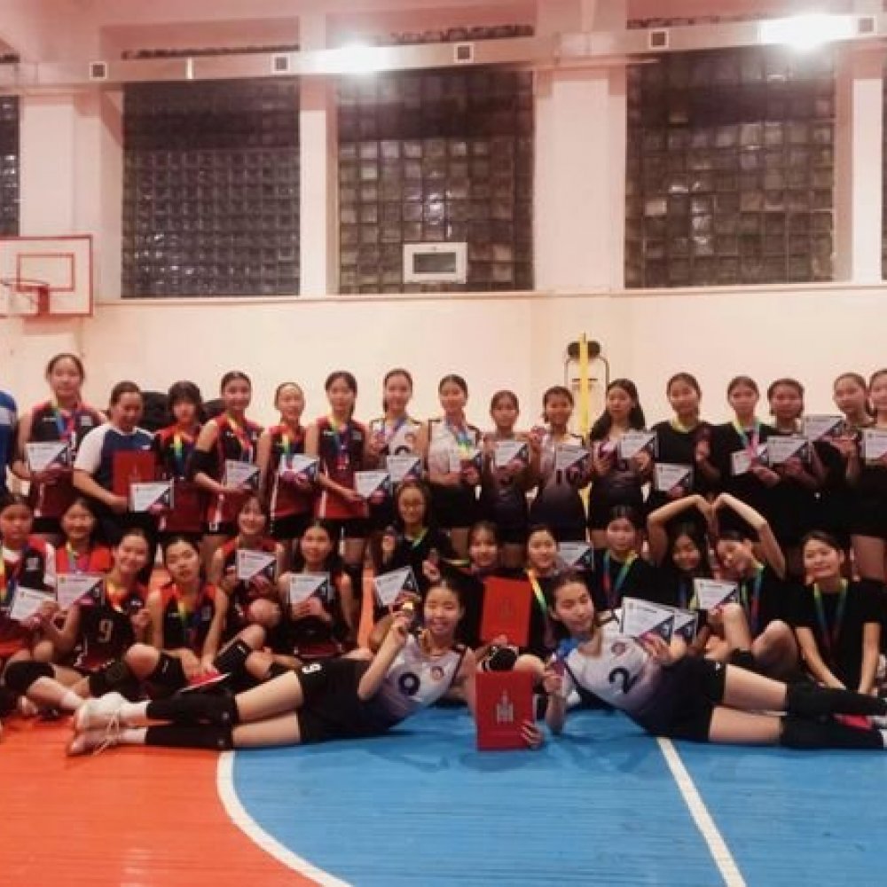 БАЯРТ МЭДЭЭ