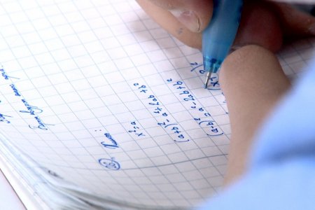 Цар тахлын үед цахим хичээл явуулах туршлагатай болсон тул энэ удаад ч түүртэхгүй хэмээн багш нар үзэж байна