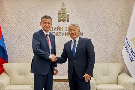 Холбооны Бүгд Найрамдах Герман улсаас Монгол Улсад суугаа Элчин сайд Томас Графыг хүлээн авч уулзлаа
