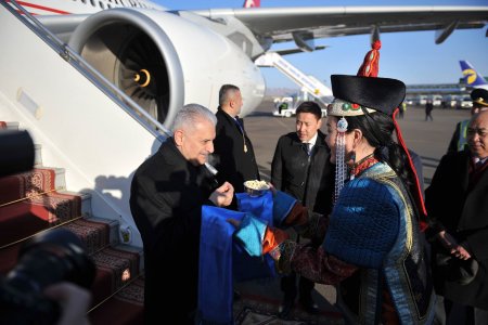 Турк Улсын Ерөнхий сайд Бинали Йылдырым манай улсад хүрэлцэн ирлээ