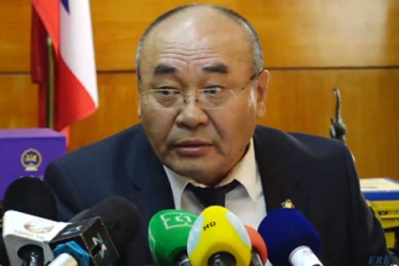 Д.Эрдэнэбат: “Эрдэнэт”-ийн 49 хувийг хулгайлаагүй. Энэ бол улс төрийн шийдвэр 