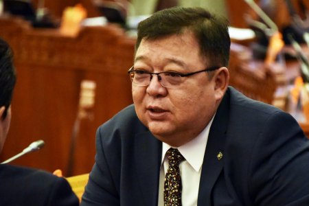 УИХ-ын гишүүн С.Эрдэнэ Ерөнхий сайдаас асуулга асуулаа