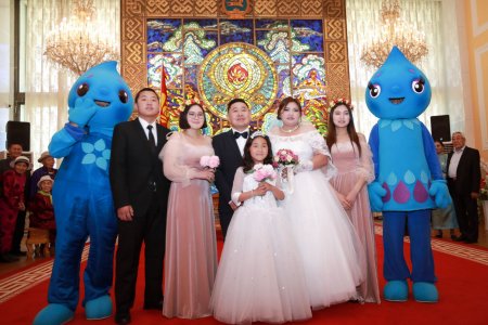 УСУГ-ын зургаан хос нэгэн зэрэг хуримлалаа