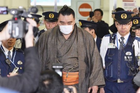 Харумафүжиг хатуу шийтгэх ёстой гэжээ