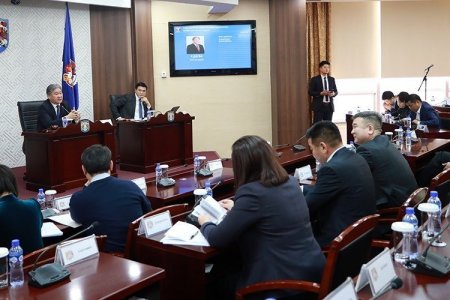 Шууд: Нийслэлийн Иргэдийн Төлөөлөгчдийн Хурлын Тэргүүлэгчид хуралдаж байна