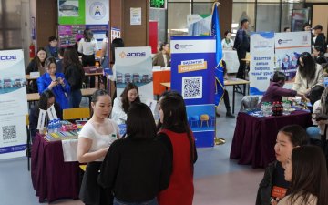 “JOB FAIR-2025” НЭЭЛТТЭЙ АЖЛЫН БАЙРНЫ ӨДӨРЛӨГ ЗОХИОН БАЙГУУЛАГДЛАА