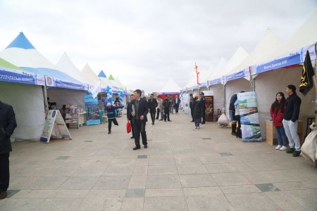 Үндэсний цэцэрлэгт хүрээлэнд аялал жуулчлалын үзэсгэлэн нээгдлээ