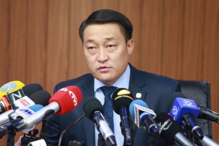 Д.Амарбаясгалан: 