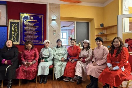 МОНГОЛ ТҮМЭН МИНЬ САР ШИНЭДЭЭ САЙХАН ШИНЭЛЭЭРЭЙ.