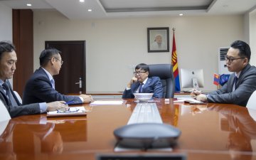 Авлигыг зөвшөөрөхгүй байх тухай агуулгыг 10-р ангийн нийгэм судлалын хичээлийн хөтөлбөрт оруулна