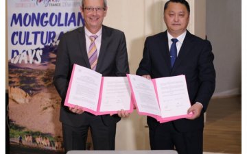 МОНГОЛ ФРАНЦЫН БОЛОВСРОЛЫН ХАМТЫН АЖИЛЛАГАА ӨРГӨЖИЖ БАЙНА