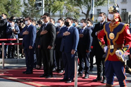 ЕРӨНХИЙЛӨГЧ, УИХ-ЫН ДАРГА, ЕРӨНХИЙ САЙД НАР ХЭЛМЭГДЭГСДИЙН ХӨШӨӨНД ЦЭЦЭГ ӨРГӨЖ, ХҮНДЭТГЭЛ ҮЗҮҮЛЭВ