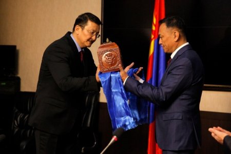 Ерөнхийлөгчийн зарлигаар Ерөнхий прокурорыг томиллоо