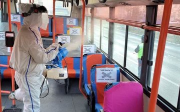 Нийтийн тээврийг үйлчилгээнд гарах бүрд халдваргүйтгэл хийж, жолооч нарын халууныг тогтмол шалгадаг гэв