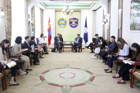 Улаанбаатар хотын Тогтвортой авто зам, тээврийн төслийн талаар санал солилцлоо