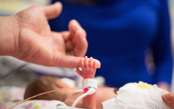 Сумын Эрүүл мэндийн төвд яаралтай хагалгаа амжилттай хийгдэж, иргэний амь насыг аварлаа.