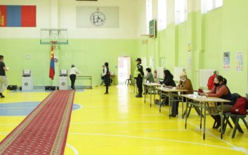 Нэг тойргийн сонгогч саналын хуудаст дор хаяж 10 нэр дэвшигчийн нэр дугуйлах шаардлага үүснэ