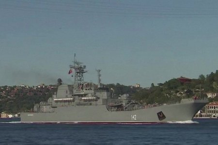 Украины арми ОХУ-ын байлдааны хөлөг онгоцонд агаарын цохилт өгч ноцтой хохирол учруулсныг Кремль хүлээн зөвшөөрчээ