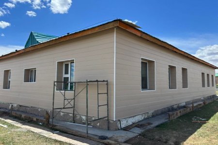 Эрүүл мэндийн төвийн барилгын засварын ажил үргэлжилж байна