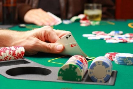 Мөрийтэй тоглоомын газар байгуулан тоглож байсан иргэдийг илрүүлжээ