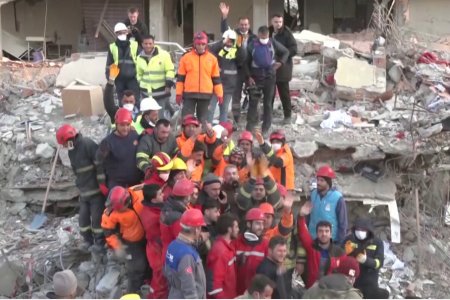 Турк, Сирийн газар хөдлөлтийн бүсэд 80 улсын 10 мянга орчим аврагч үүрэг гүйцэтгэж байна