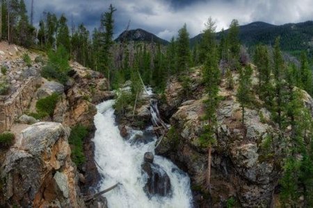 Tourists Are Leaving a Mess at National Parks