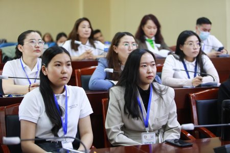 “Нийслэл-110” менторшип хөтөлбөрийн нэгдүгээр шатанд таван төрлийн бичил төсөл хэрэгжүүллээ