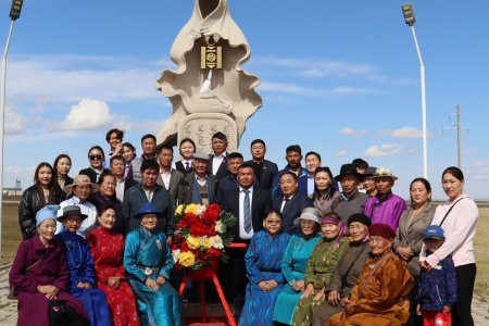 УЛС ТӨРИЙН ХИЛС ХЭРЭГТ ХЭЛМЭГДЭГСДИЙН ДУРСГАЛЫГ ХҮНДЭТГЭХ ӨДӨР