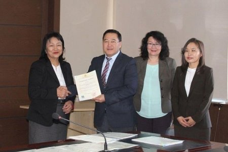 Амгалан амаржих газрын эмнэлзүйн нэгдсэн лаборатори чанарын стандартын гэрчилгээ авлаа