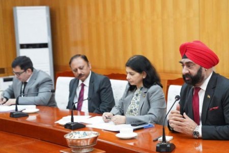 БНЭУ-ын ЭКСИМ банк, “Газрын тос боловсруулах үйлдвэр байгуулах төсөл”-ийн Менежментийн зөвлөх компанийн удирдлагуудыг хүлээн авч уулзлаа