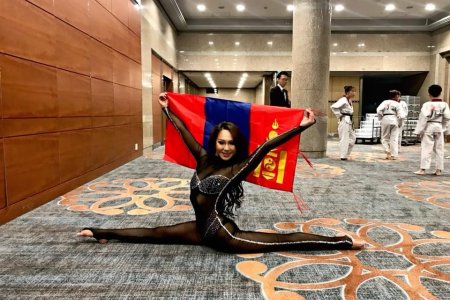 А.Бөртэ-Үжин “Дэлхийн авьяаслаг миссийн тэмцээн”-д тэргүүн байр эзэлжээ