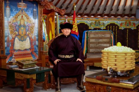 Монгол Улсын Ерөнхийлөгч Ухнаагийн Хүрэлсүхийн сар шинийн мэндчилгээ