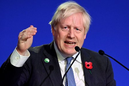 Борис Жонсон их британийн ээлжит Ерөнхий сайд болон эрх баригч консерватив намын даргын сунгаанаас нэрээ татлаа