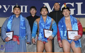 Аймаг, цэргийн харцага, начин цолтой бөхчүүдийн барилдаанд Б.Ренчинжүгдэр түрүүллээ