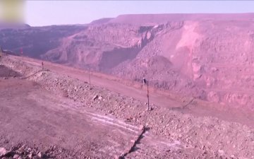 Хятад улсад нүүрсний уурхайн хөрсөнд гулгалт үүссэний улмаас 6 хүн амиа алдаж, 47 хүн сураггүй болжээ