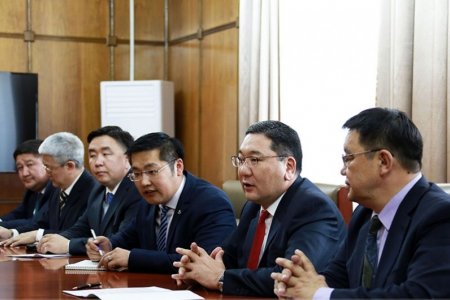 Монгол Улсад БНХАУ-ын Өвөр Монголын өөртөө засах орны дэд тэргүүлэгч Ай Лихуа тэргүүтэй төлөөлөгчид айлчилж байна