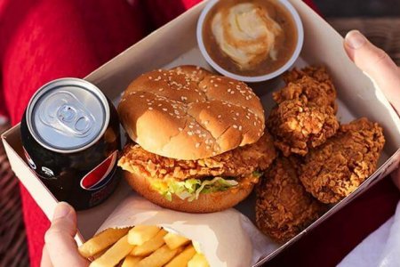 “KFC” түргэн хоолны газрын бүх салбарыг хаахаар болжээ