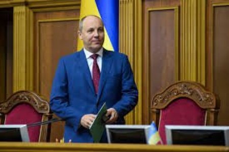 Украины парламентын дарга асан буудуулж амиа алджээ 
