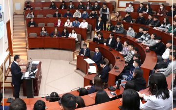 МАТЕМАТИК ФИЗИКИЙН ХИЧЭЭЛИЙГ ЭНГИЙН АРГААР СУРАЛЦАХ БОЛОМЖТОЙ