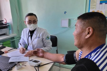 Аймгийн Засаг даргын нэрэмжит нарийн мэргэжлийн эмч нарын үзлэг