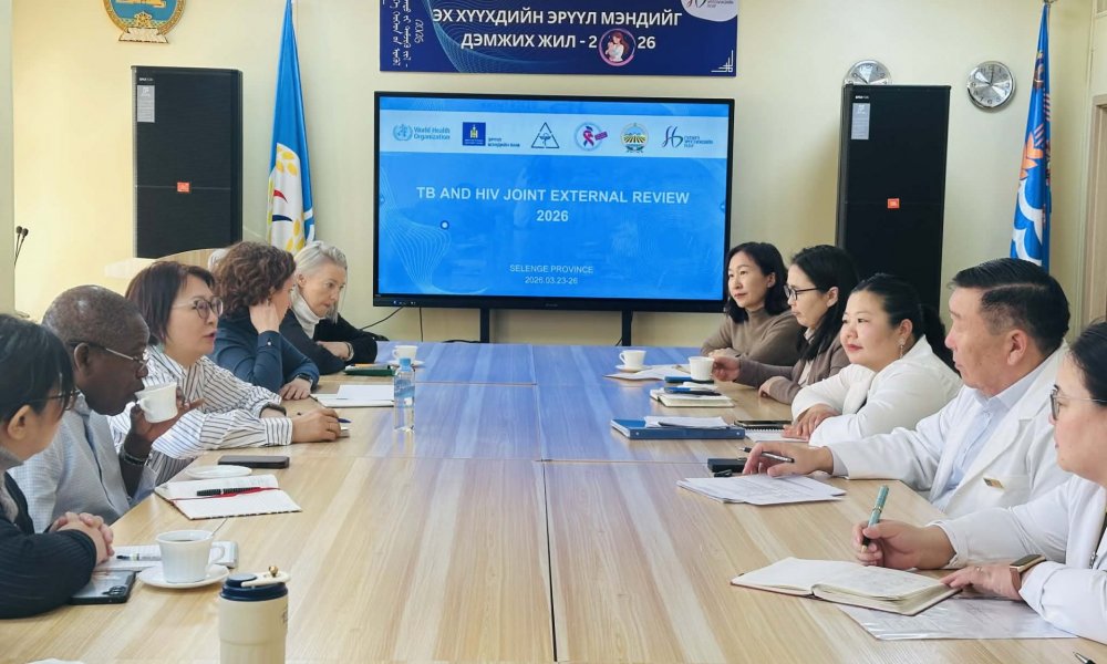 ДОХ болон Сүрьеэгийн хөтөлбөрийн олон улсын үнэлгээний баг Сэлэнгэ аймгийн Эрүүл мэндийн газар дээр ажиллаж байна. 