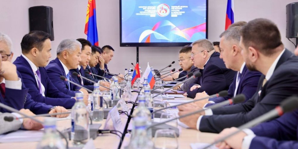 Монгол Улс, ОХУ-ын Шадар сайд нар бүс нутгийн хамтын ажиллагааг өргөжүүлэх, төслүүдийг эрчимжүүлэх талаар санал нэгдлээ 