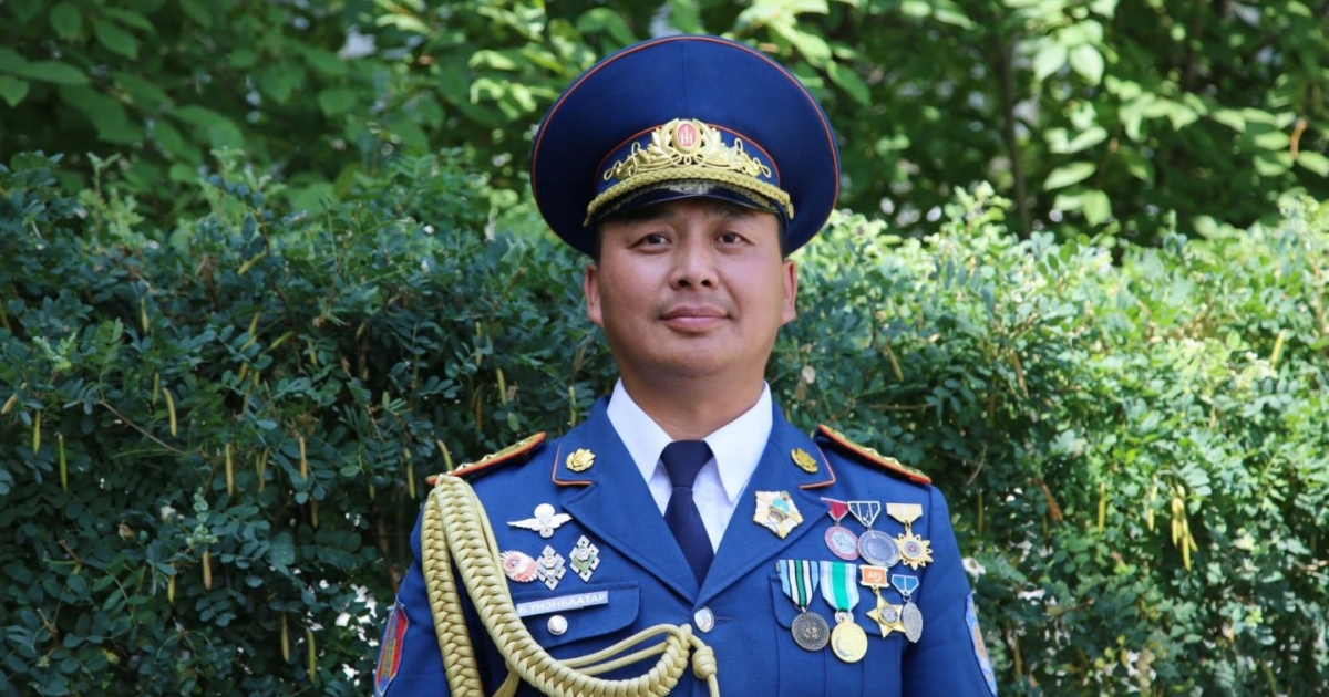 Офицер болох мөрөөдлөөрөө жигүүрлэж ОБЕГ-аас онцгойрсон “Шүхэрчин аврагч”