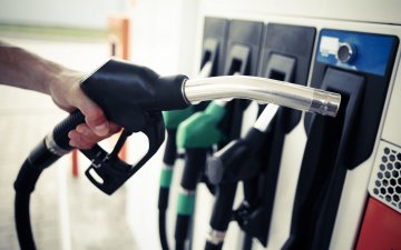 Хөдөө орон нутагт шатахуун тасалдсан гэдгийг иргэд мэдээлж байна
