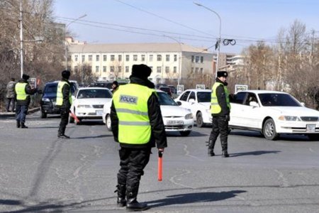 Амралтын өдрүүдэд зам тээврийн ослоор дөрвөн хүн амиа алджээ
