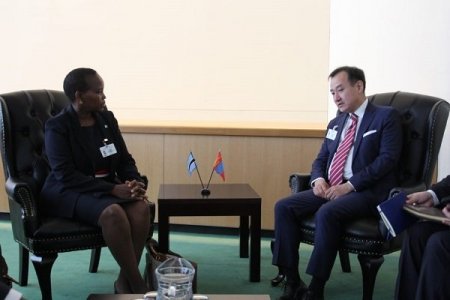 САЙД Д.ЦОГТБААТАР БОТСВАНА УЛСЫН ГАДААД ХЭРЭГ, ХАМТЫН АЖИЛЛАГААНЫ САЙД ЮНИТИ ДАУГТАЙ УУЛЗАВ