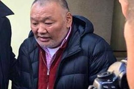 Д.Эрдэнэбилэгийн өмгөөлөгч шүүгчээс татгалзсанаар түүнийг цагдан хорих хугацааг хойшлууллаа