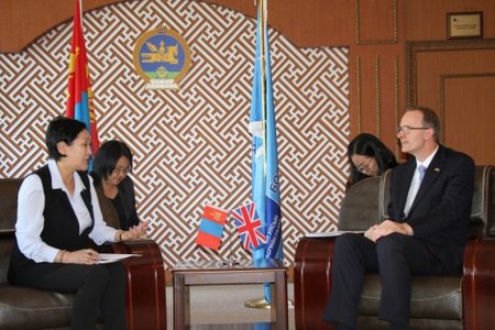 Кембрижийн хөтөлбөрийн талаар санал солилцлоо