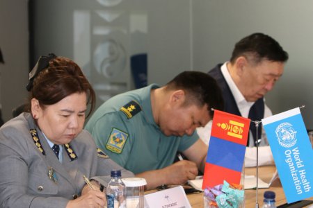 ДЭМБ-ЫН НОМХОН ДАЛАЙН БАРУУН БҮСИЙН ЗАХИРАЛ АЛТАНБУЛАГ БООМТЫН ҮЙЛ АЖИЛЛАГААТАЙ ТАНИЛЦЛАА.